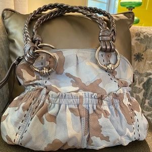 -$$ B MAKOWSKY LIGHT BLUE & TAN CAMO LEATHER SHOULDER BAG